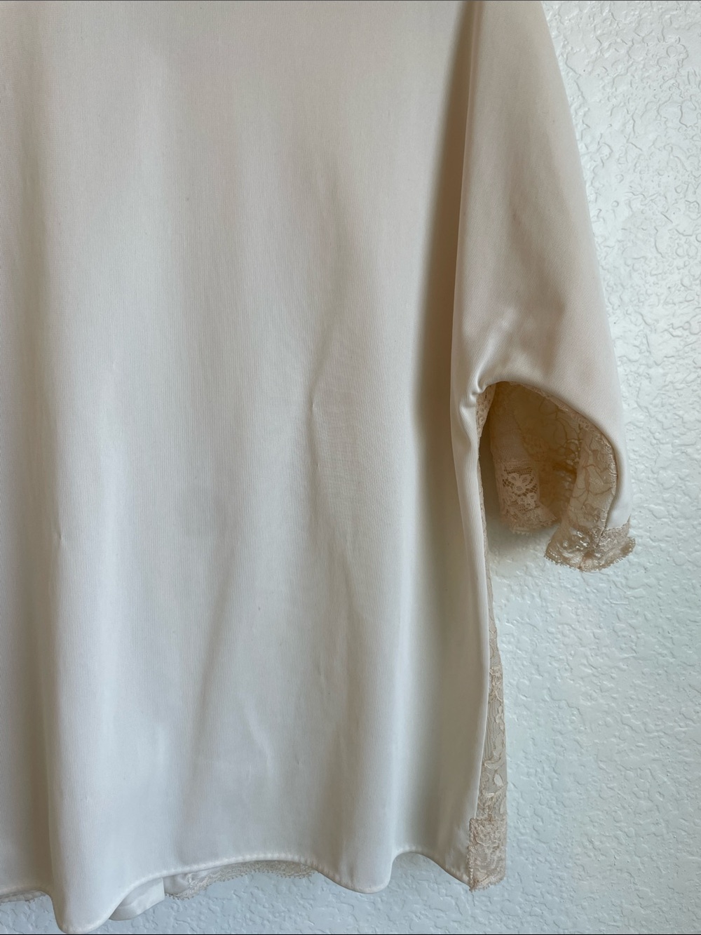Vanity Fair Cream Lace-Trim Short Sleeve Vintage Top • 38 - Picture 12 of 16